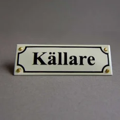 Emaljskylt - Källare vit/svart