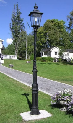 Lyktstolpe Ljuså S4 - Fyrkantigt stort lykthus
