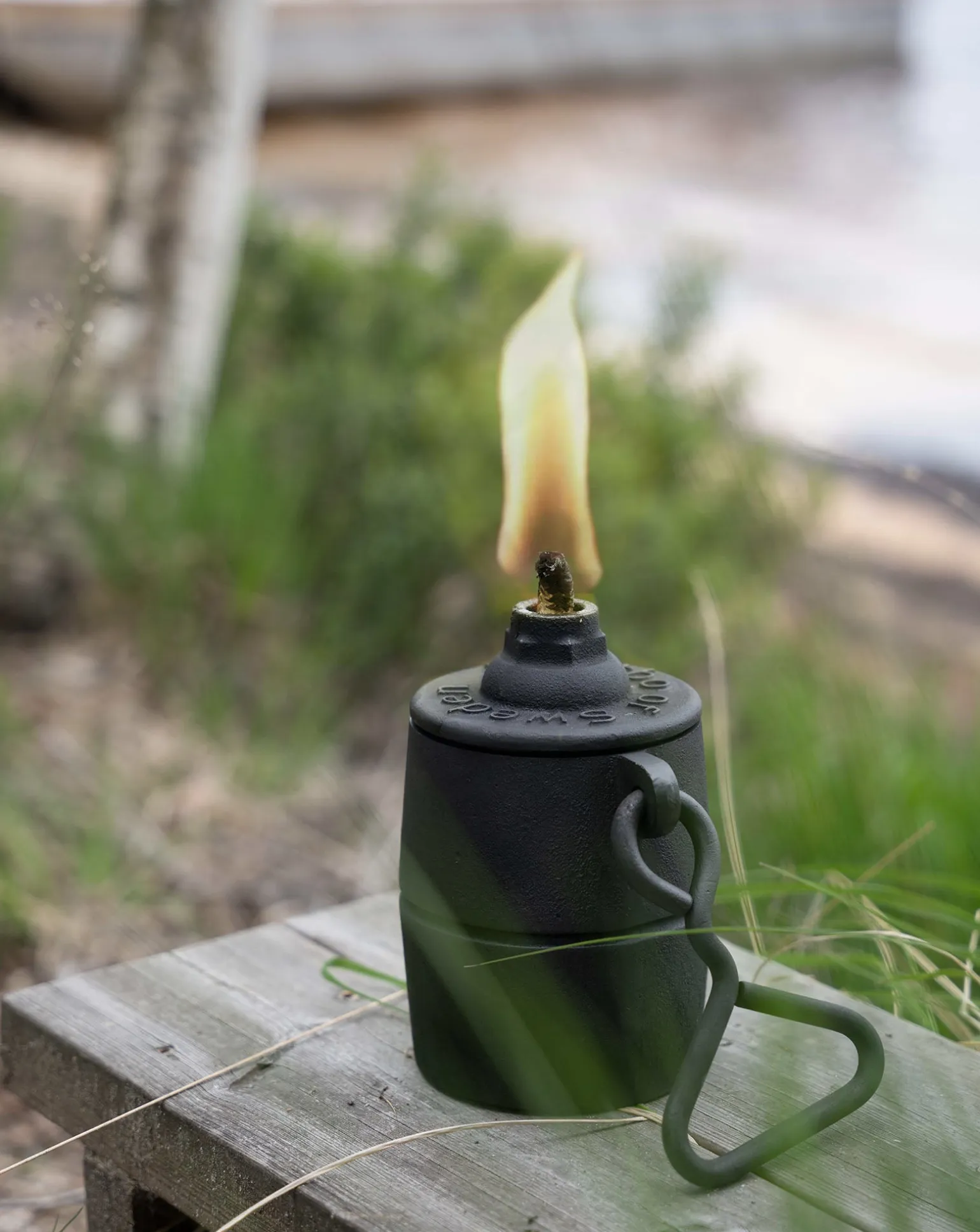 Oljelampa - Fotogenlampa gjutjärn Småland