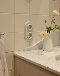 Ram vitt porslin - 2 hål Garby Colonial