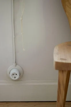 Träram till utanpåliggande strömbrytare - Obehandlat trä