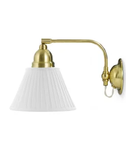 Vägglampa - Gripenberg mässing, vit tygskärm, vit
