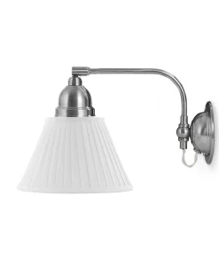Vägglampa - Gripenberg nickel, vit tygskärm, vit