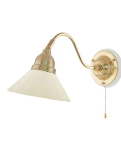 Vägglampa - Runeberg mässing, benvit skomakarskärm