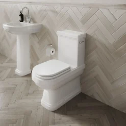 WC - Riviera golvstående toalett, P-lås utan sits