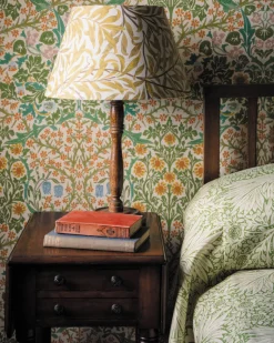 William Morris & Co. Tapet - Blackthorn spring