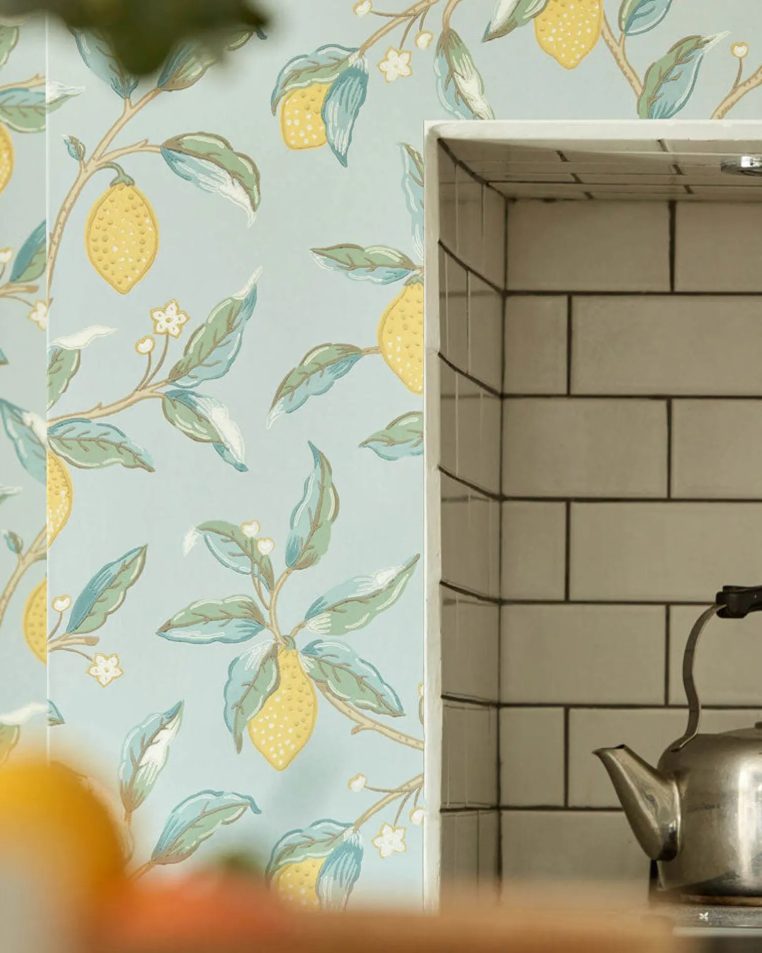 William Morris & Co. Tapet - Lemontree sage