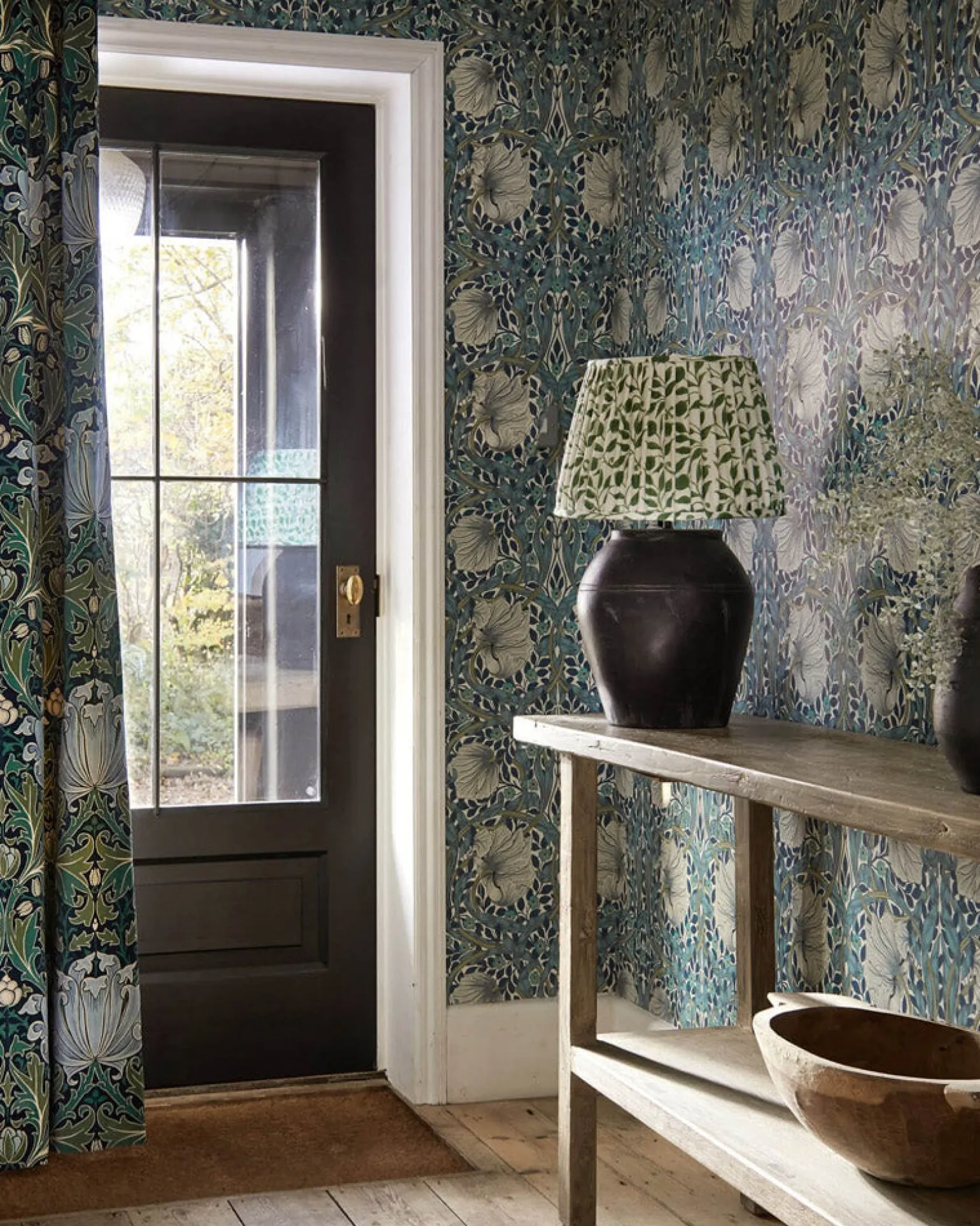 William Morris & Co. Tapet - Pimpernel Midnight/Opal