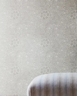 William Morris & Co. Tapet - Pure Marigold Cloud Grey