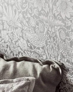William Morris & Co. Tapet - Pure Strawberry Thief Ecru/Cream