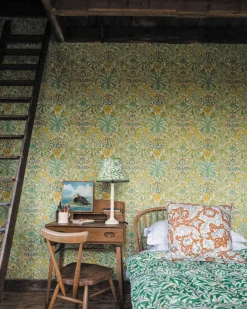 William Morris & Co. Tapet - Woodland Weeds sap green